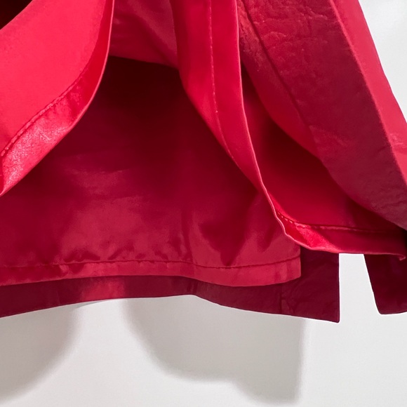 BCBG mini red leather (in photos) skirt - Picture 4 of 5